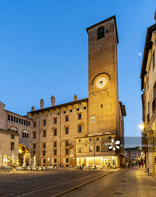 曼图亚的布罗莱托广场图片素材