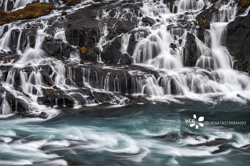 秋季的哈劳恩瀑布，位于冰岛西部的Hvítá河，欧洲，维斯图兰地区图片素材