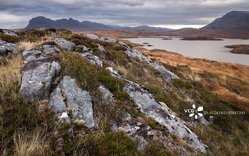 湖泊与天空的美丽景色图片素材