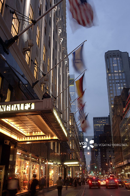 曼哈顿的列克星敦大道，前景是布鲁明戴尔百货商店。图片素材