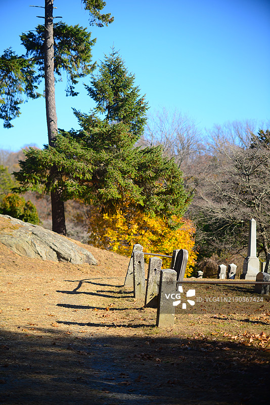 睡谷墓地图片素材