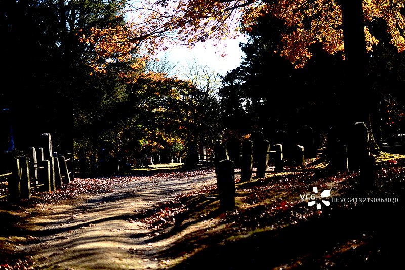 睡谷墓地图片素材