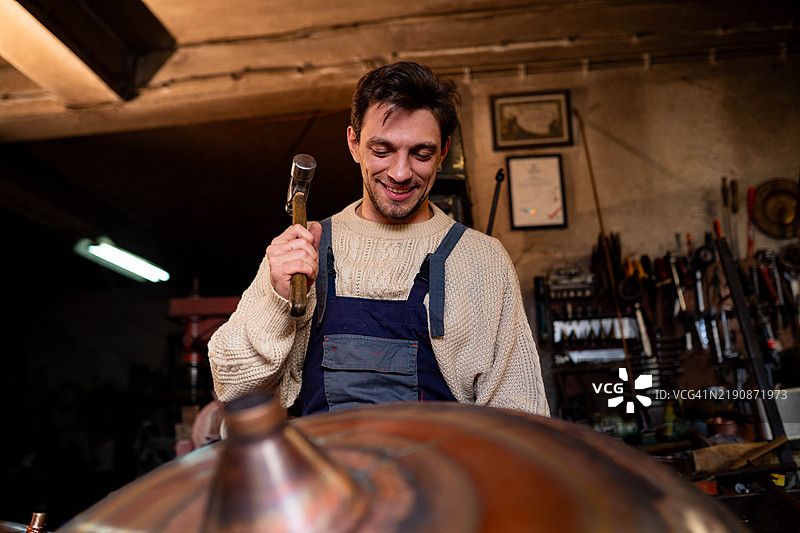 生产铜蒸馏罐图片素材