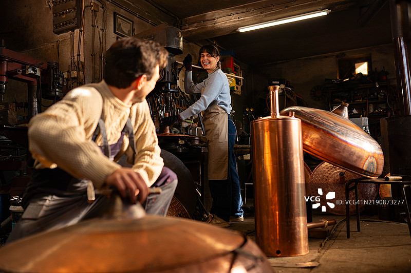 一小组手工工人和工匠图片素材