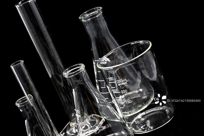 化学实验室玻璃器皿图片素材