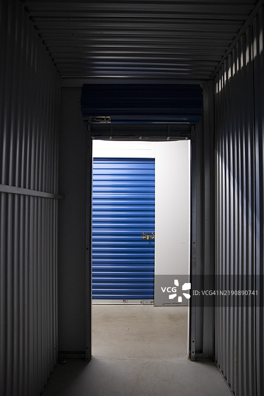 自助储物单元，空储物单元，搬家与存储图片素材