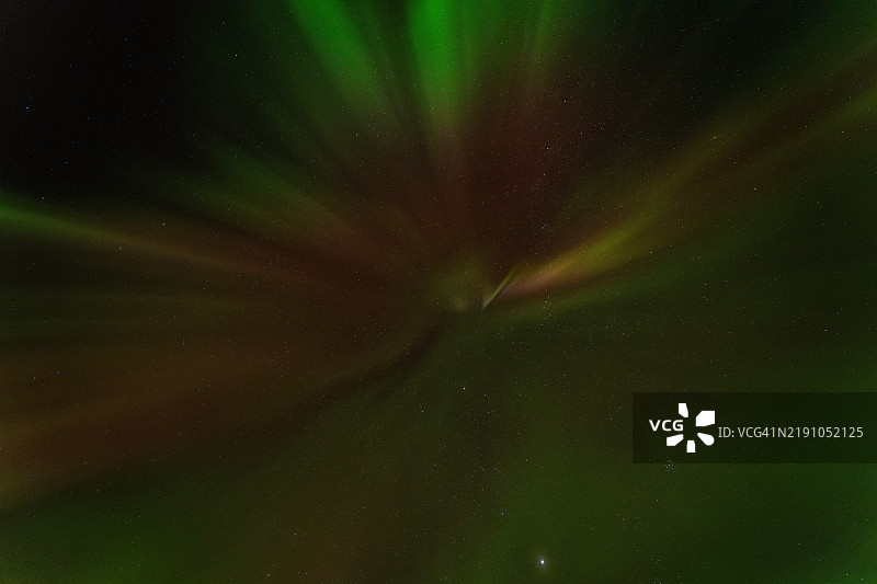 北极光 - 萤火虫 - 挪威洛弗敦群岛的极光图片素材