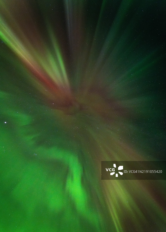 北极光 - 萤火虫 - 挪威洛弗敦群岛的极光图片素材