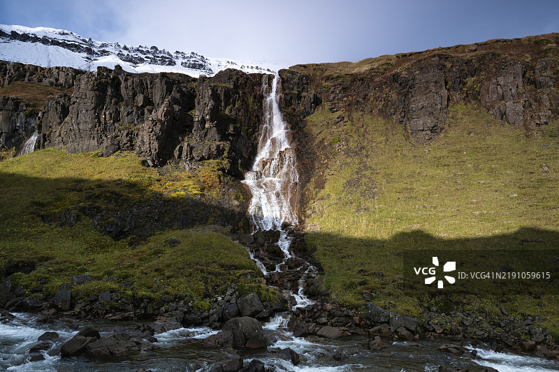 塞迪斯峡湾秋季的瀑布图片素材