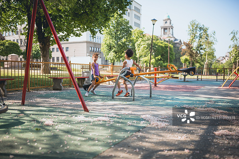 游乐场的快乐一天图片素材