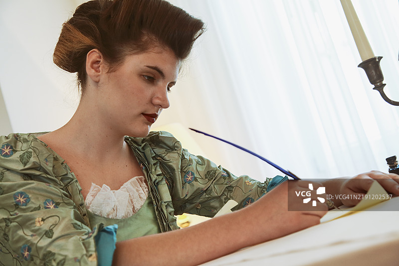 公主在写信图片素材