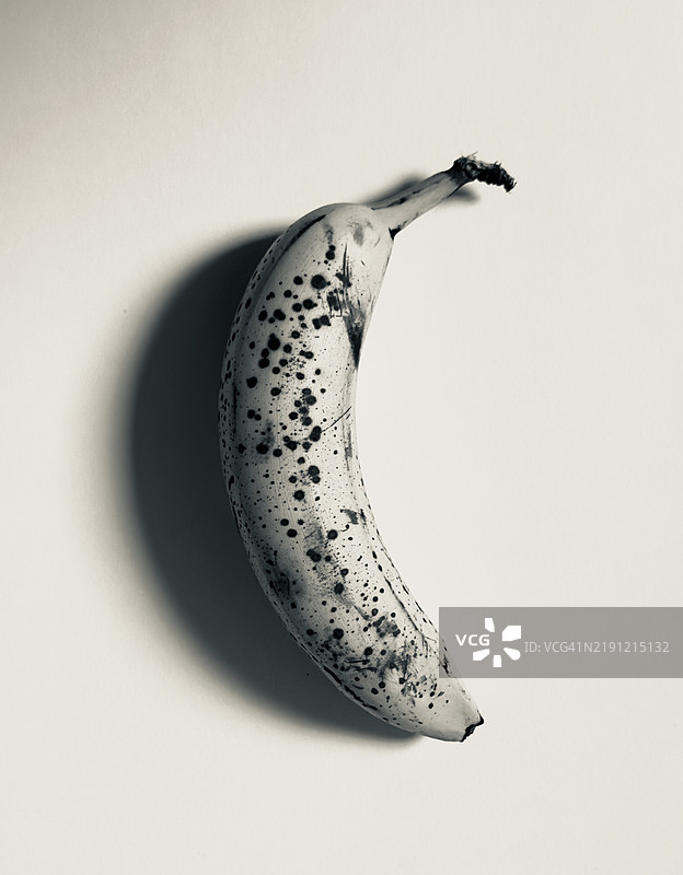 白色背景下的香蕉特写，维也纳，奥地利图片素材