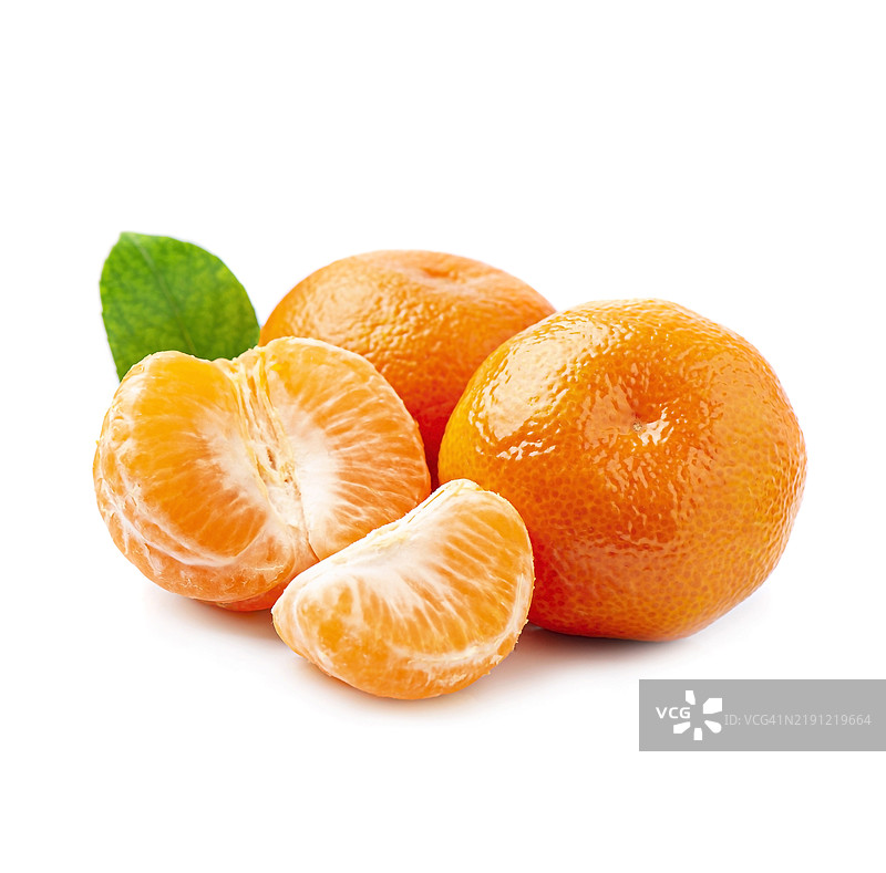 白色背景下的橙子特写图片素材