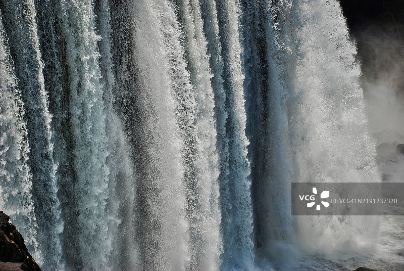 试图辨别归属的轮廓图片素材