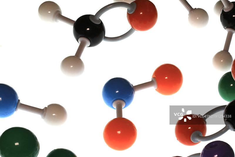 白色背景上的分子结构模型图片素材