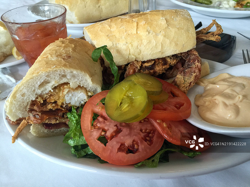 新鲜番茄软壳蟹三明治图片素材