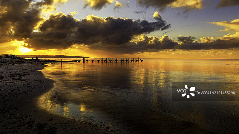 海滩日落图片素材
