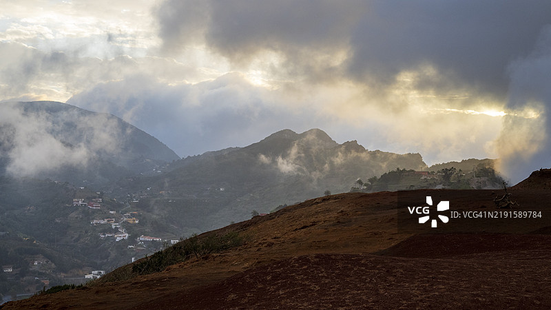 日落，红色土地，侵蚀，拉斯罗萨斯的景观，拉戈梅拉，加那利群岛，西班牙，欧洲图片素材
