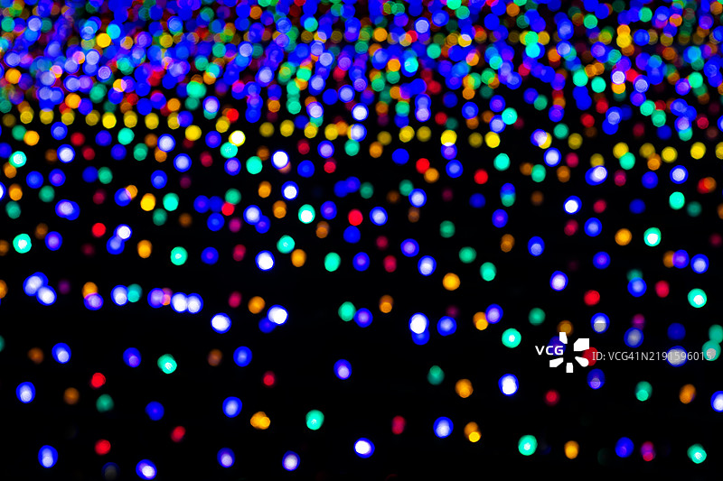 节日灯光的五彩斑斓的虚化效果图片素材