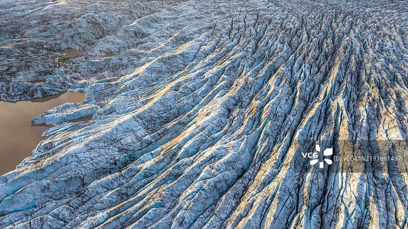 冰岛冰川的空中细节图片素材