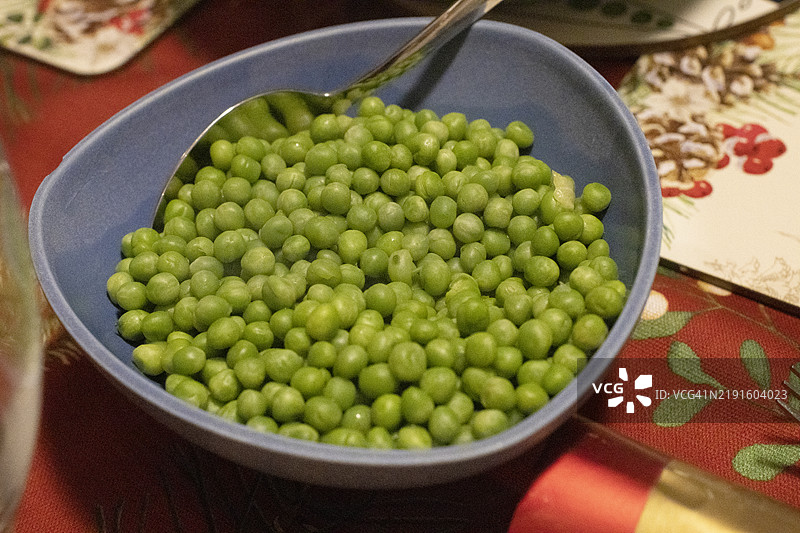 一碗熟豌豆图片素材