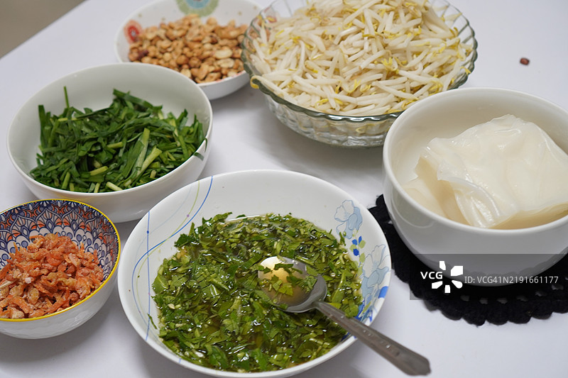 泰式韭菜豆芽面条图片素材