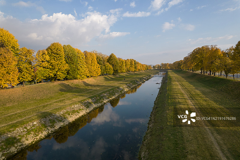 秋天的田园诗图片素材