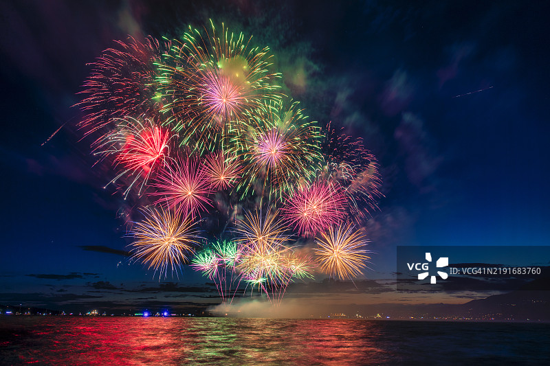 2024年本田灯光庆典图片素材