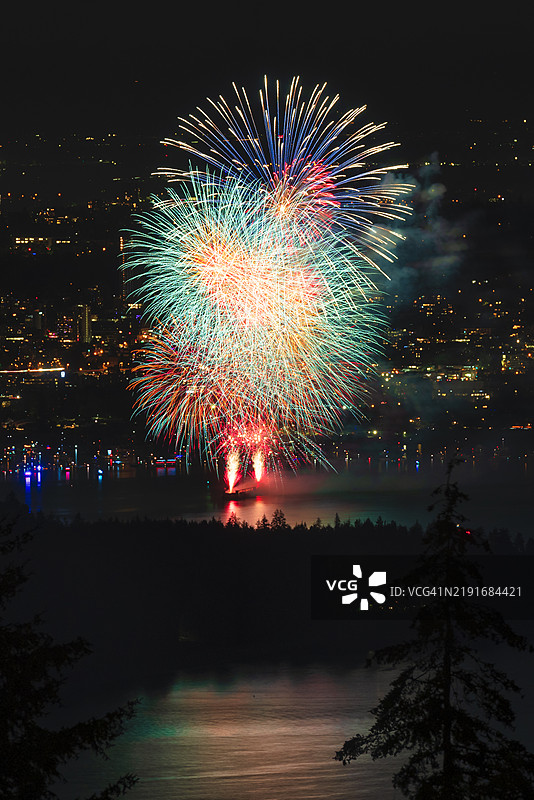 2024年本田灯光庆典图片素材