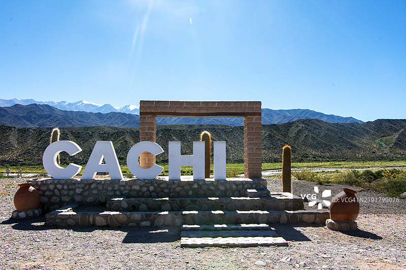 阿根廷萨尔塔州卡奇市的入口标志图片素材