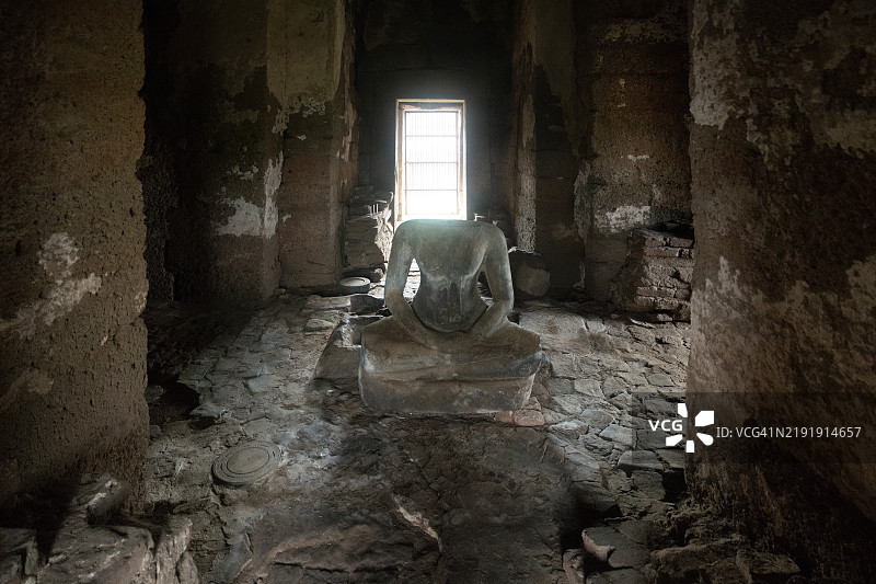 普拉普朗三约寺内的佛像和林伽姆图片素材