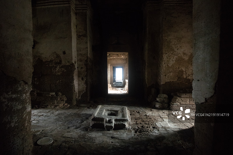 普拉普朗萨姆约特内部的湿婆石柱图片素材