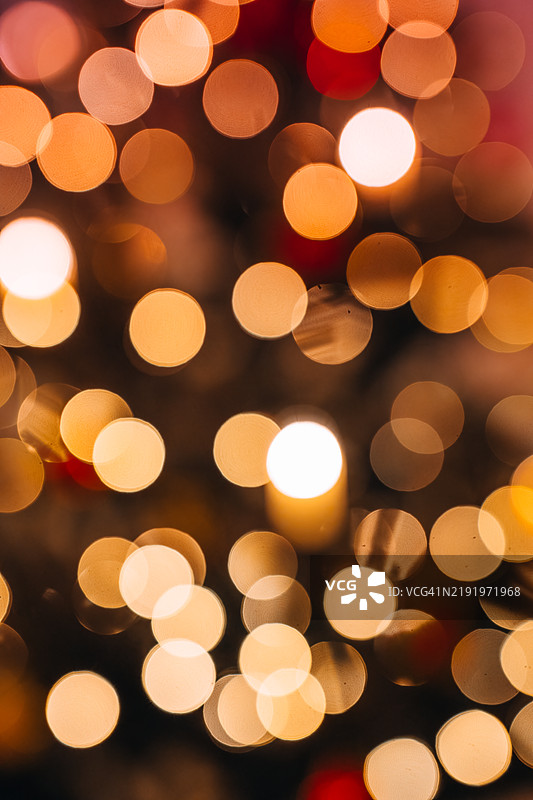夜间模糊的光斑抽象照明效果图片素材