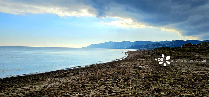 西班牙加泰罗尼亚的帕尔斯海滩图片素材