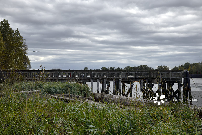 弗雷泽河公园码头（弗雷泽河，南温哥华马波尔区，不列颠哥伦比亚省）图片素材