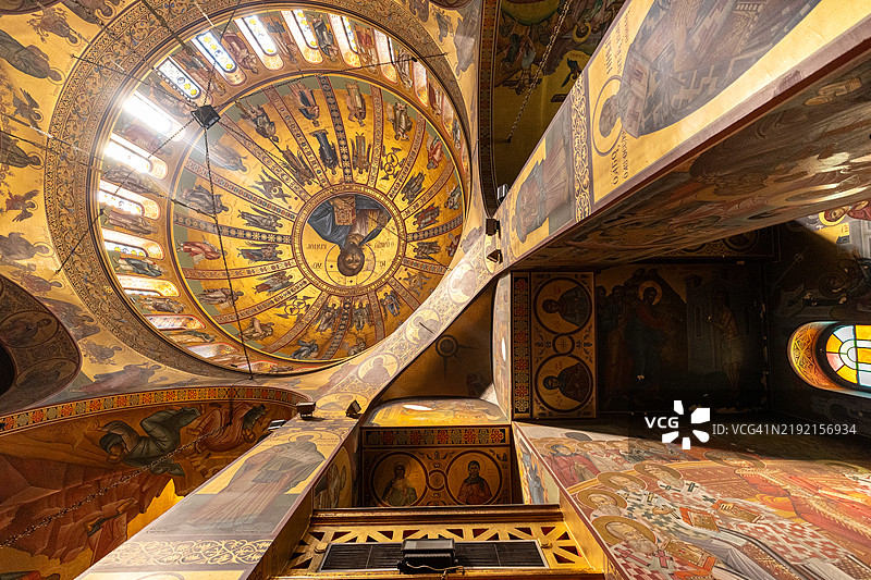 希腊塞萨洛尼基圣格雷戈里·帕拉马斯教堂的内部。图片素材