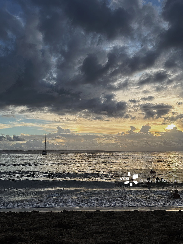 日落时分，海洋与天空的美丽景色，阿瓜迪亚镇，阿瓜迪亚，波多黎各图片素材