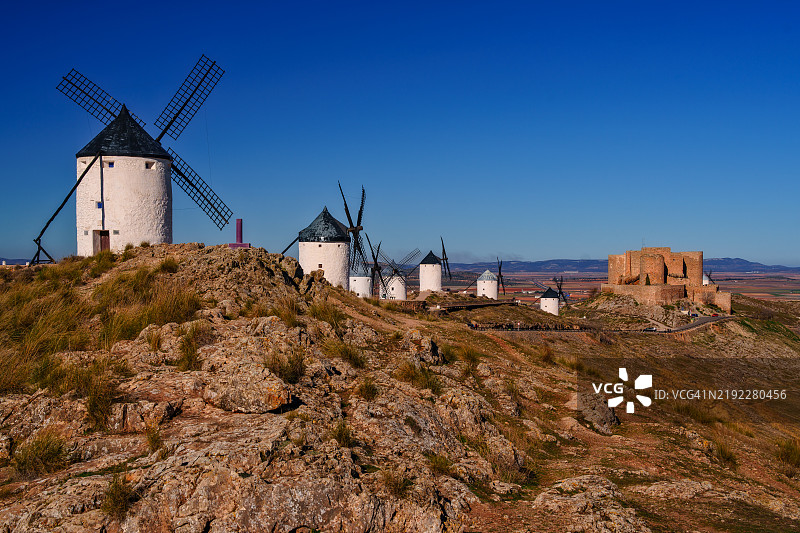 西班牙孔苏埃格拉的历史风车，欧洲图片素材