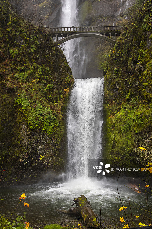 晚秋时节的穆尔特诺玛瀑布004图片素材