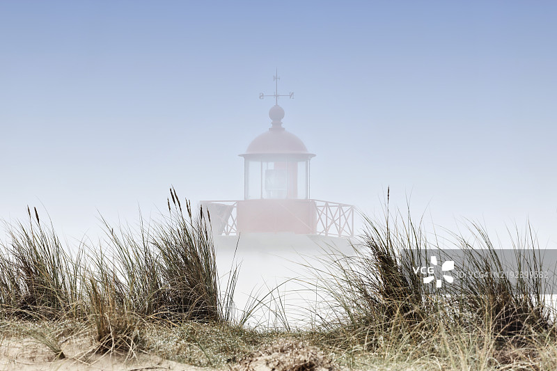 法国阿贡库坦维尔的灯塔图片素材