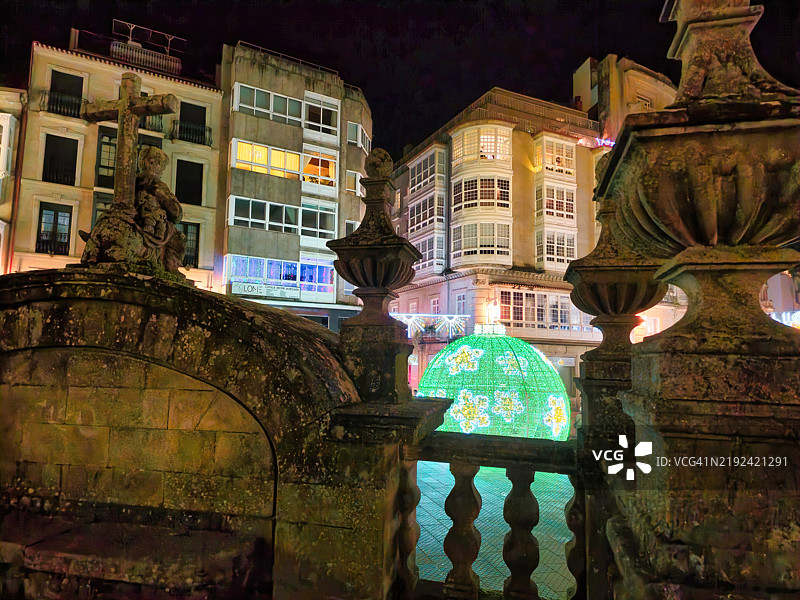 庞特维德拉市的圣诞灯饰图片素材