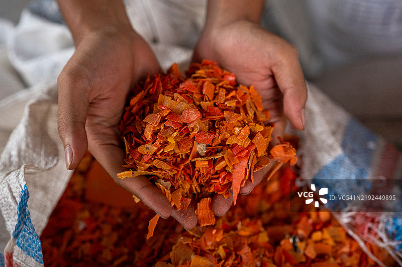 回收塑料碎片图片素材