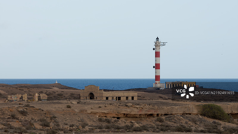 从阿巴德斯麻风病院看到的阿邦萨灯塔图片素材