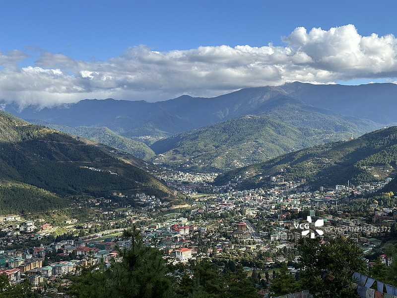 不丹首都廷布的鸟瞰图图片素材