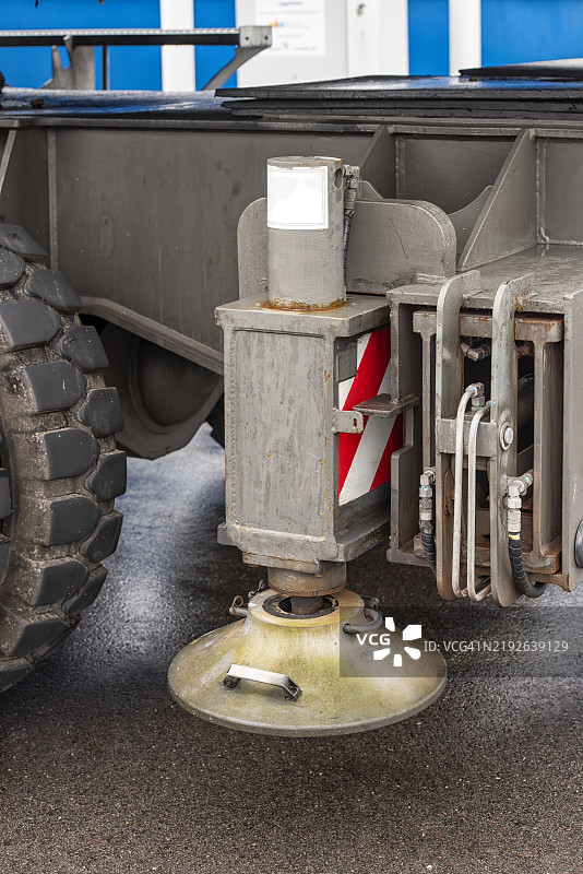 钢制外伸支架的前面图片素材