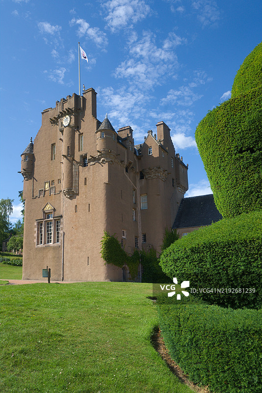 从地面仰望克拉斯城堡。班科里，皇家迪赛德，阿伯丁郡，高地地区，苏格兰，英国。图片素材