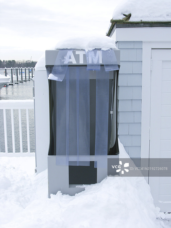 深处的ATM机图片素材