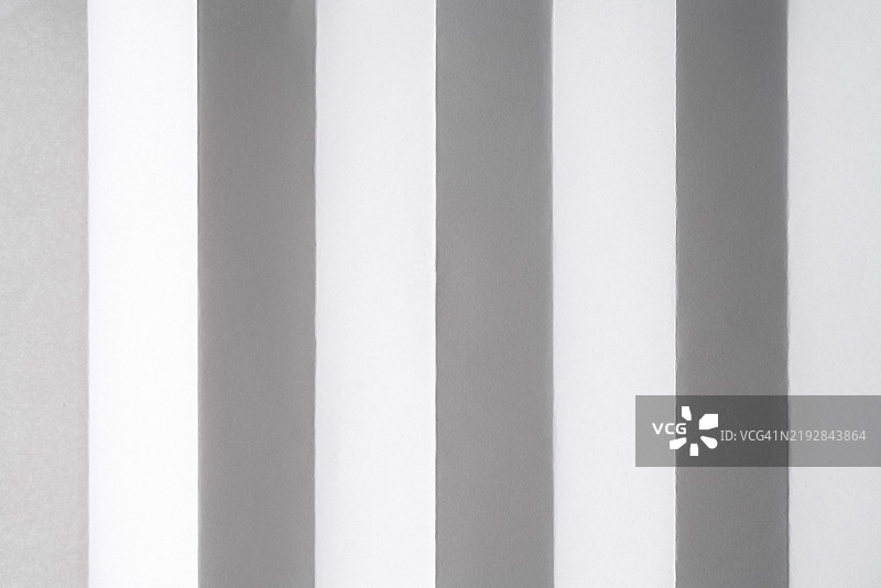 折叠成锯齿形的白纸图片素材