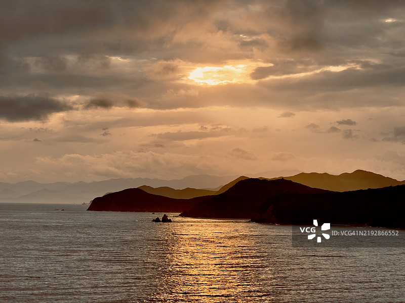 日落时分，海洋与天空的美丽景色，三重县，志摩，日本图片素材