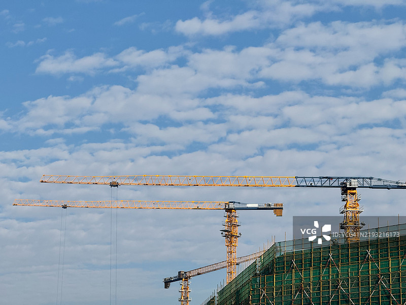 建筑工地起重机图片素材